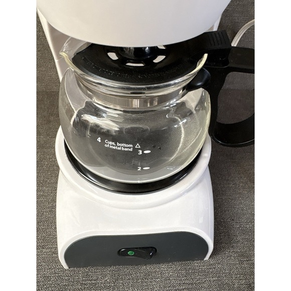 Mr. Coffee DR4 Coffee Maker 4 Cup Glass Carafe Drip Stop White Tested WORKS - Picture 2 of 7